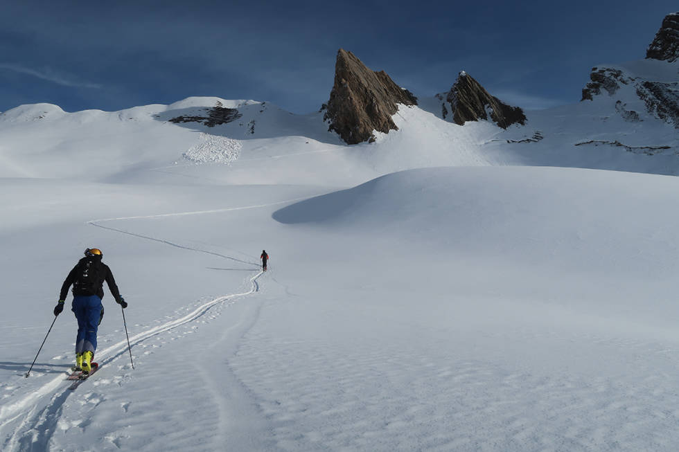 TOPPTUR: Her er gjengen på vei opp et av fjellene i Courmayeur. Foto: Bård Smestad Topptur i Courmayeur