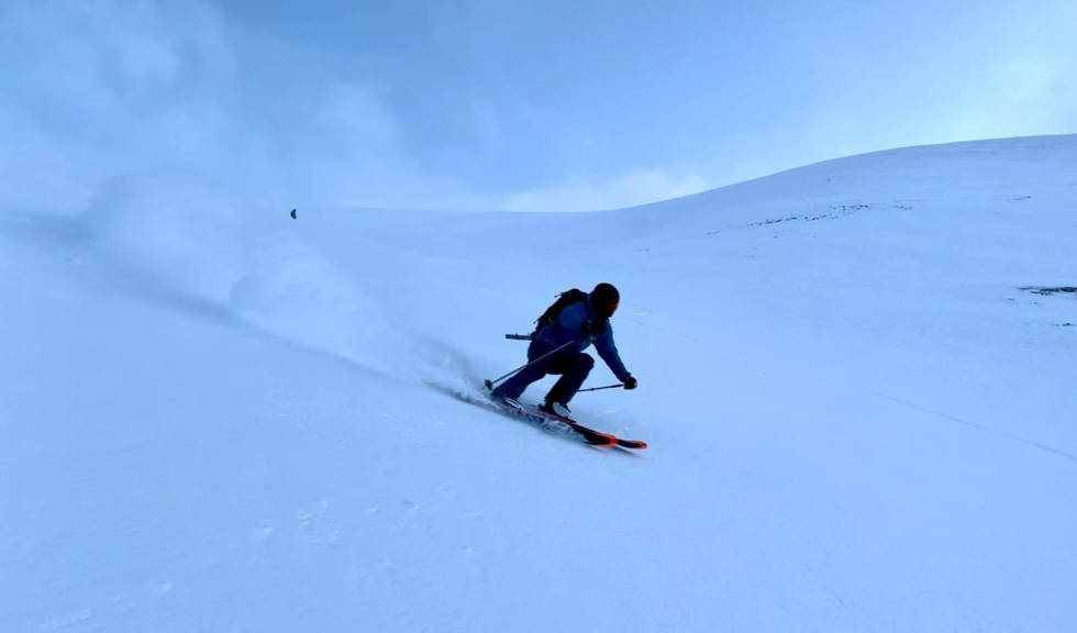 Bildet er tatt etter at sola viste seg for første gang på over 3 måneder (Svalbard). Nydelig nedkjøling fra Champagneglasset på godt føre. Foto: Daniel Hustad Svalbard