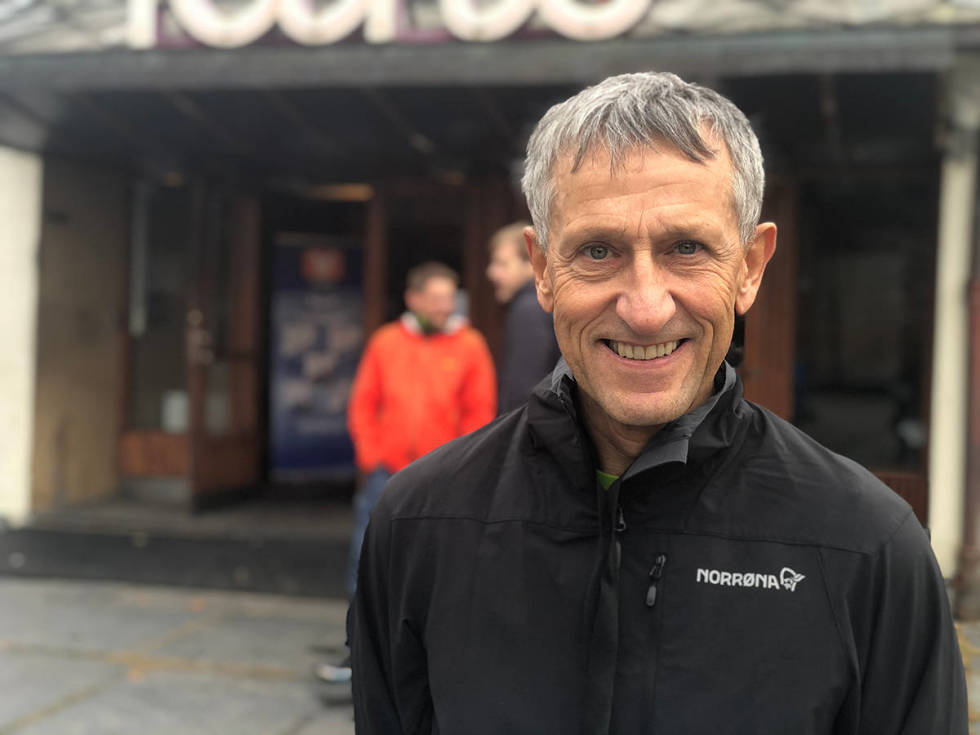 TOPPTURER I TROMSØ: Espen Nordahl har skrevet både Trygge Toppturer og Toppturer i Troms. Foto: Anders Holtet Espen Nordahl