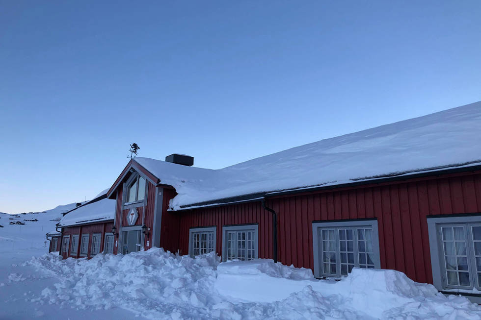 FONDSBU: Fondsbu er en populære turisthytte i Vang i Valdres i Jotunheimen. Foto: Vegard Aasland Nymoen Fondsbu