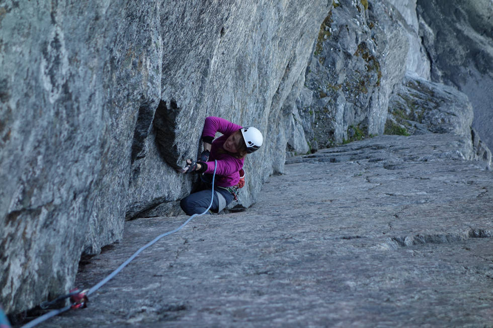 EN FOT: — Det var var verken enkelt eller heldig å klatre Trollveggen med én fot, men det var en kjekk tur likevel, sier Jannike. Foto Sindre Sæther Trollveggen Jannike Svensvik