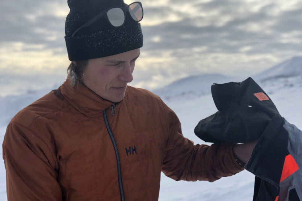 PÅ TOPPEN: Øystein Aasheim på toppen av Galdhøpiggen sommerskisenter, klar for å ta de første svingene for sesongen. Foto: Anders Holtet PÅ TOPPEN: Øystein Aasheim på toppen av Galdhøpiggen sommerskisenter, klar for å ta de første svingene for sesongen. Foto: Anders Holtet