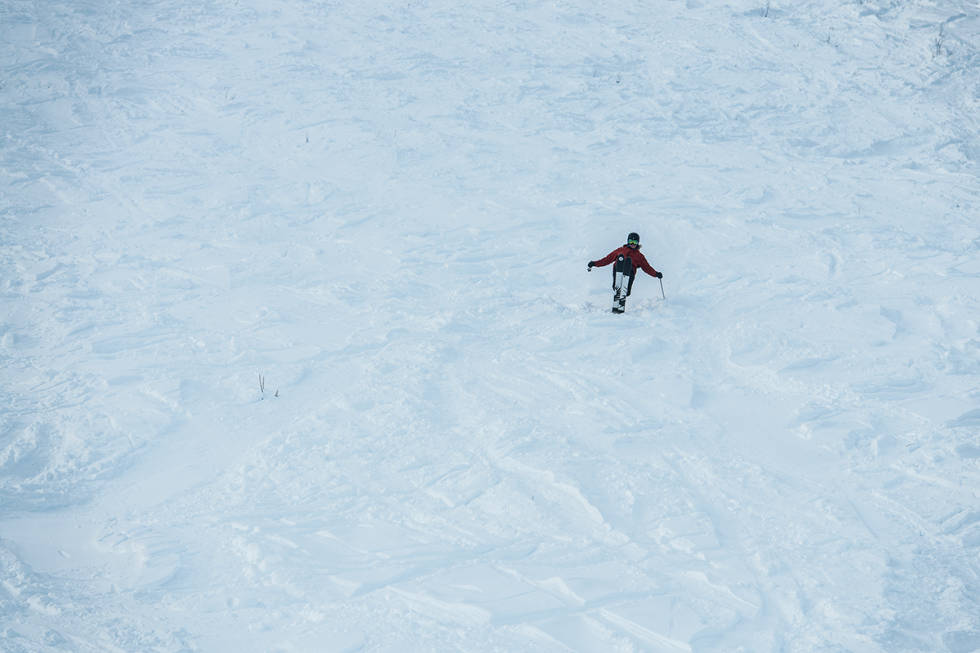 FRA ÅL SKISENTER: Lokalt kalles senteret ofte bare Svarteberget. Men de har hvit snø også. Og kvasse lokale kjørere. Foto: Vegard Breie Robert Ruud