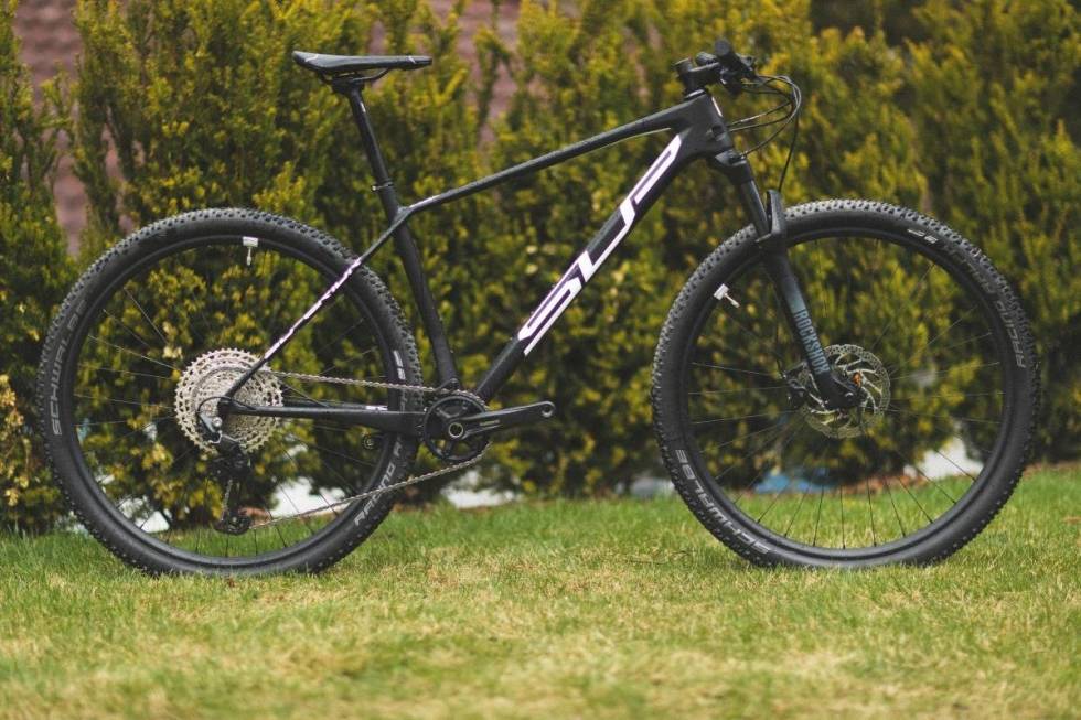 STRAM TSJEKKER: Vi har testet Superior XP929, en velformet ritt-hardtail med effektiv geometri og funksjonelt utstyr. Foto: Kristoffer H. Kippernes Superior XP 929 hardtail