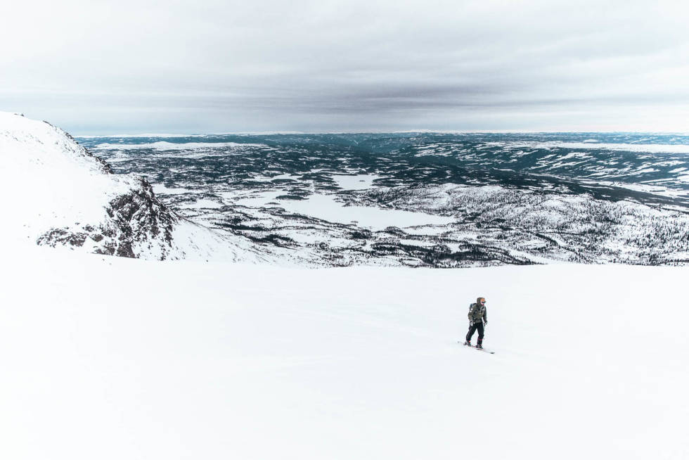 På vei opp til Nibbi. Litt sent i gang, så det skyet dessverre over. Noe som gjorde turen opp til en ganske kjedelig affære. Foto: Andreas Løve Storm Fausko Nibbi Hemsedal topptur