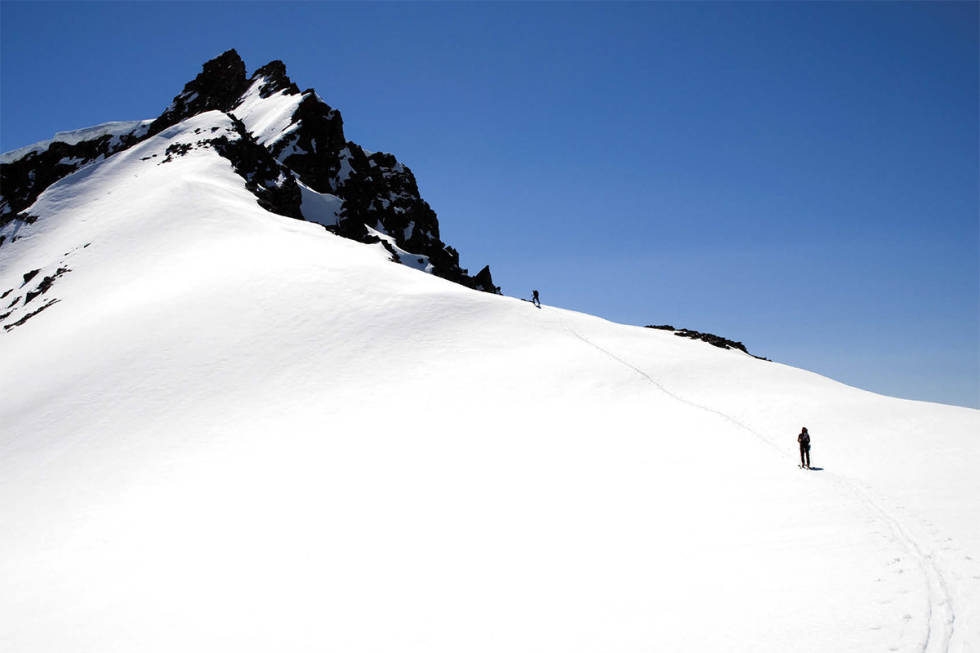 rYGGKLATrING: Trond Stokke og Petter Jenset på vei mot nordøstryggen på Finnan. Foto: Einar Engdal Finnan