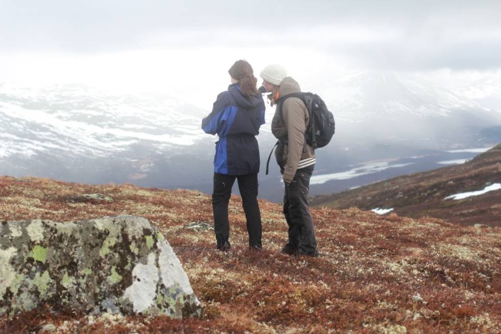 NYE VEIER: Når vi går eller løper, er vi frie til å velge. Nye veier, stier og landskap kan tas i bruk. Beina gir fantastisk framkommelighet. Foto: Charlotte Oliversen NYE VEIER: Når vi går eller løper, er vi frie til å velge. Nye veier, stier og landskap kan tas i bruk. Beina gir fantastisk framkommelighet. Foto: Charlotte Oliversen
