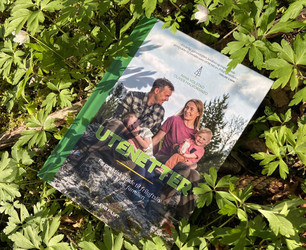 BOKLANSERING: Boken er nå lansert, og kan være et godt hjelpemiddel på tur i sommer. Foto: Utenetter Utenetter
