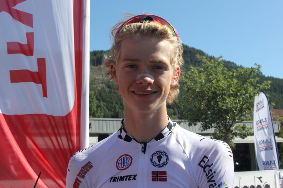 SAMMENLAGTVINNER: Vegard Stokke syklet alene i brudd i 55 av de 57 kilometerne på siste etappe og vant Touren sammenlagt. Foto: Ingeborg Scheve Vegard Stokke - 1400x933