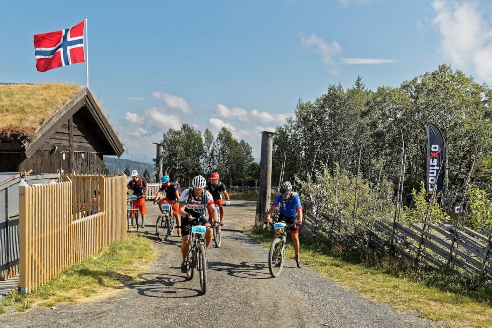 Men man må etter hvert videre. Foto: Ola Morken Flaggdag Offroad Valdres 2018 - Ola Morken 1400x933
