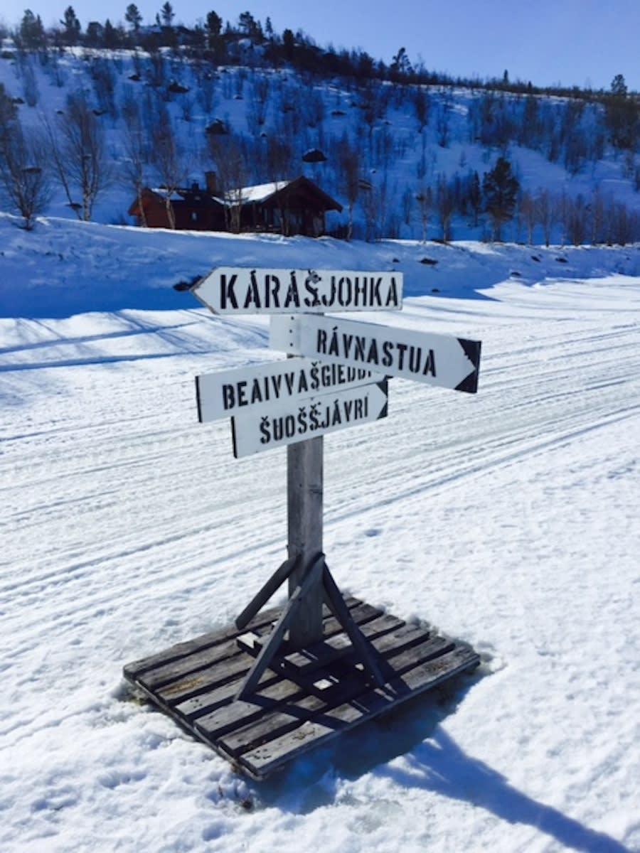 Vegskilt på Finnmarksvidda Foto: Privat Vegskilt - Privat 900x1200