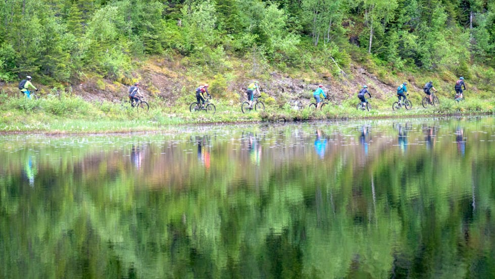Lang lang rekke. TRD Stisykkelfestival lake 1400x788