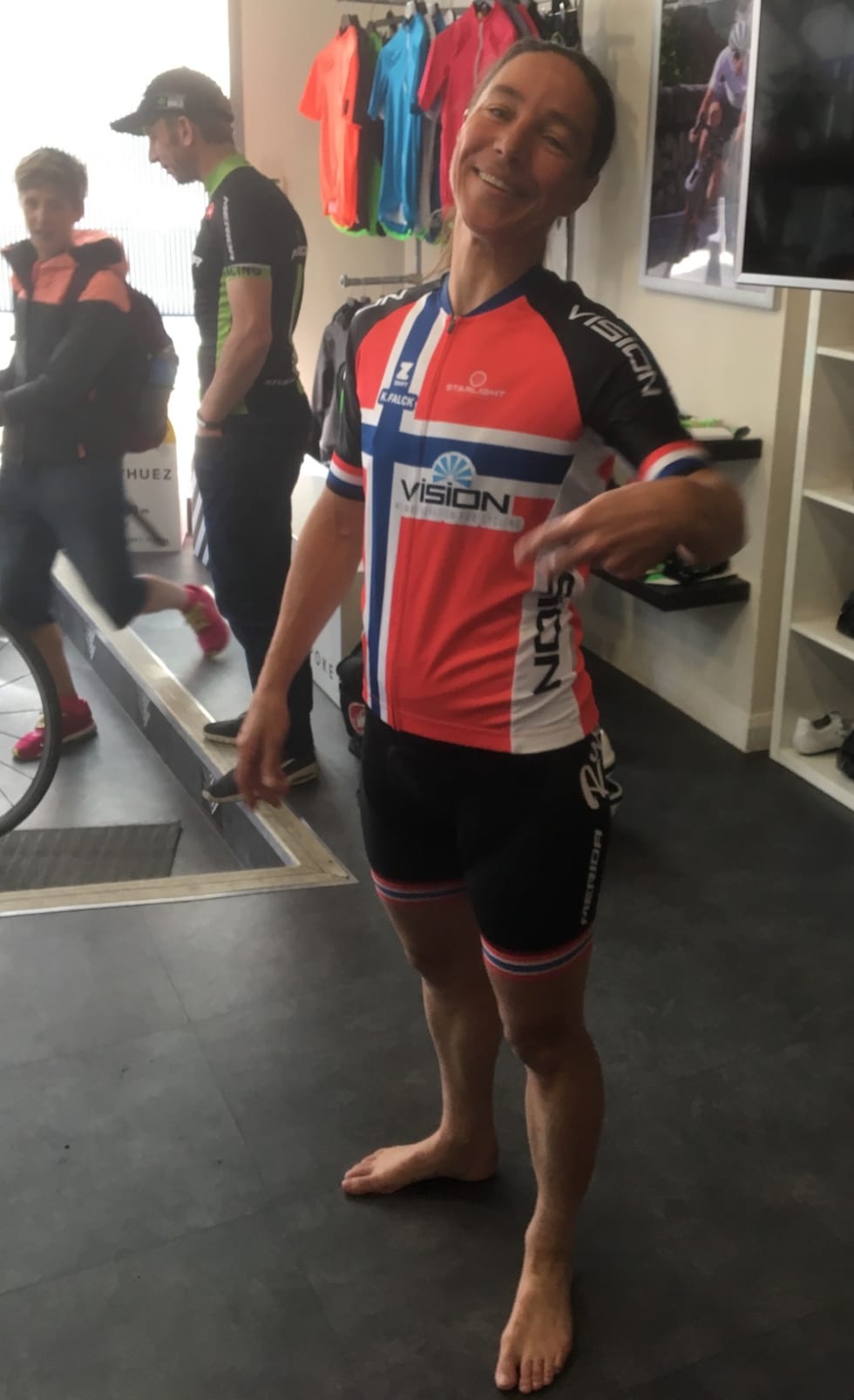 FINALEKLAR: Kristin Falck er målt, veiet og finaleklar i London, med Zwift-NM-trøya hun sikret seg i vinter. Foto: Kjersti Hoel Kristin Falck - Foto Vidar Mehl 1000x