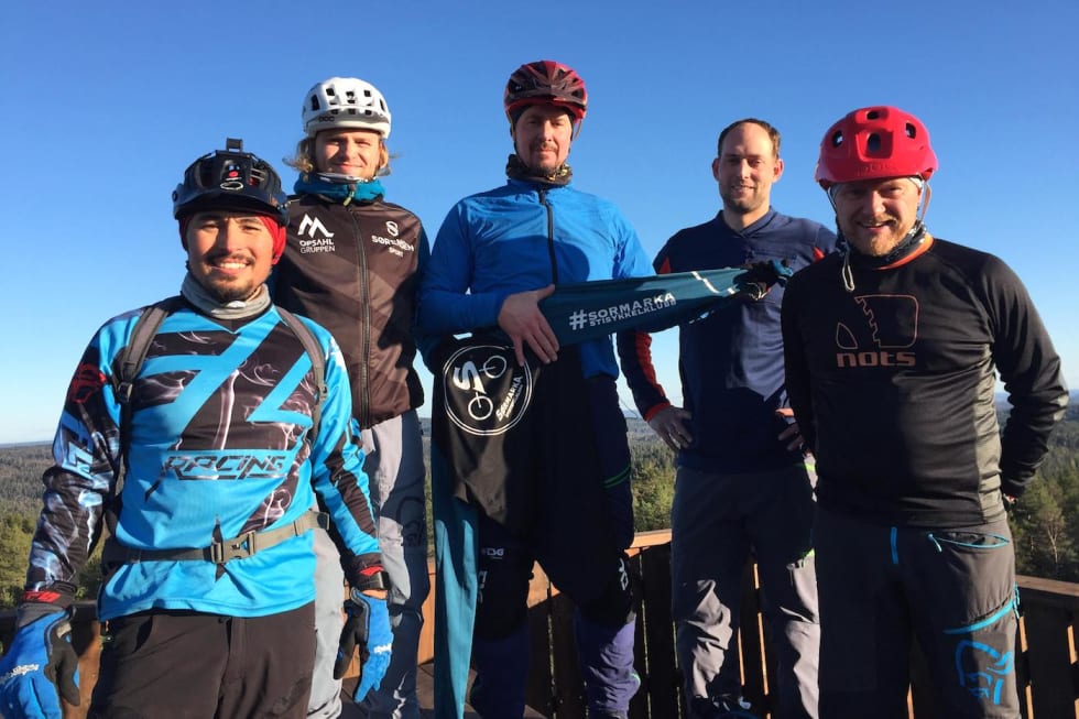 Ildsjelene bak fellesturen i helga: Claudio Gonzalez, Mads Pettersen, Trond Dyrnes, Erik Wanningen og Kjell Ivar Moland. Foto: Privat Sørmarka IL Claudio Gonzalez, Mads Pettersen, Trond Dyrnes, Erik Wanningen, Kjell Ivar Moland- Foto Privat 1400x933