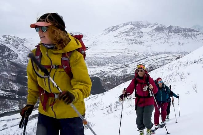 HELE GJENGEN: Den originale Turtrusa-gjengen på tur sammen i Sunnmørsalpene.