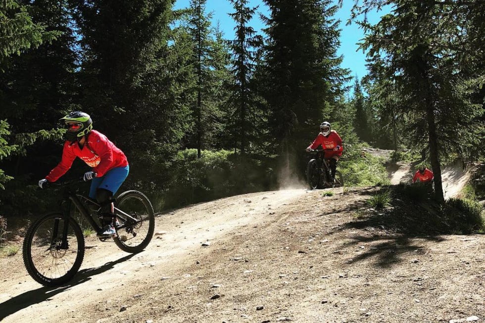 Hafjell har godt tilrettelagte løyper for syklister på alle nivåer. Foto: Linn Cecilie Mæhlum Hafjell jentecamp 2018 riders - Linn Cecilie Mæhlum 1400x933