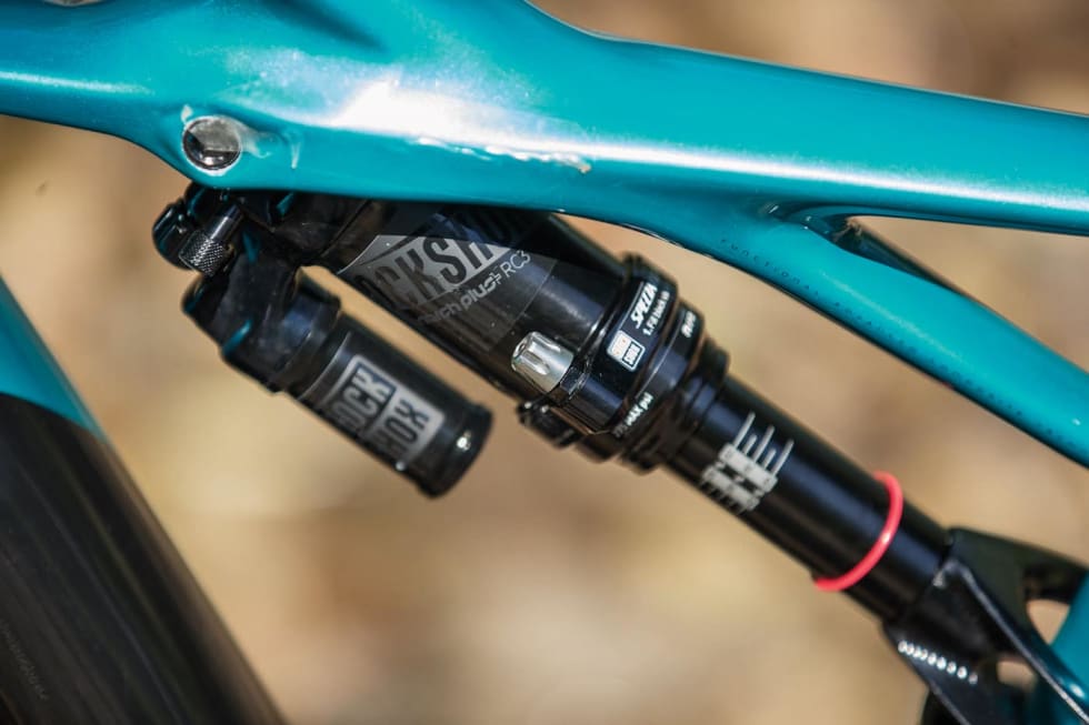 AUTOMATISK: Specializeds AutoSag-teknologi gjør det lett å sette opp sykkelen med korrekt sag. Foto: Kristoffer Kippernes Specialized 2 - 1400x933
