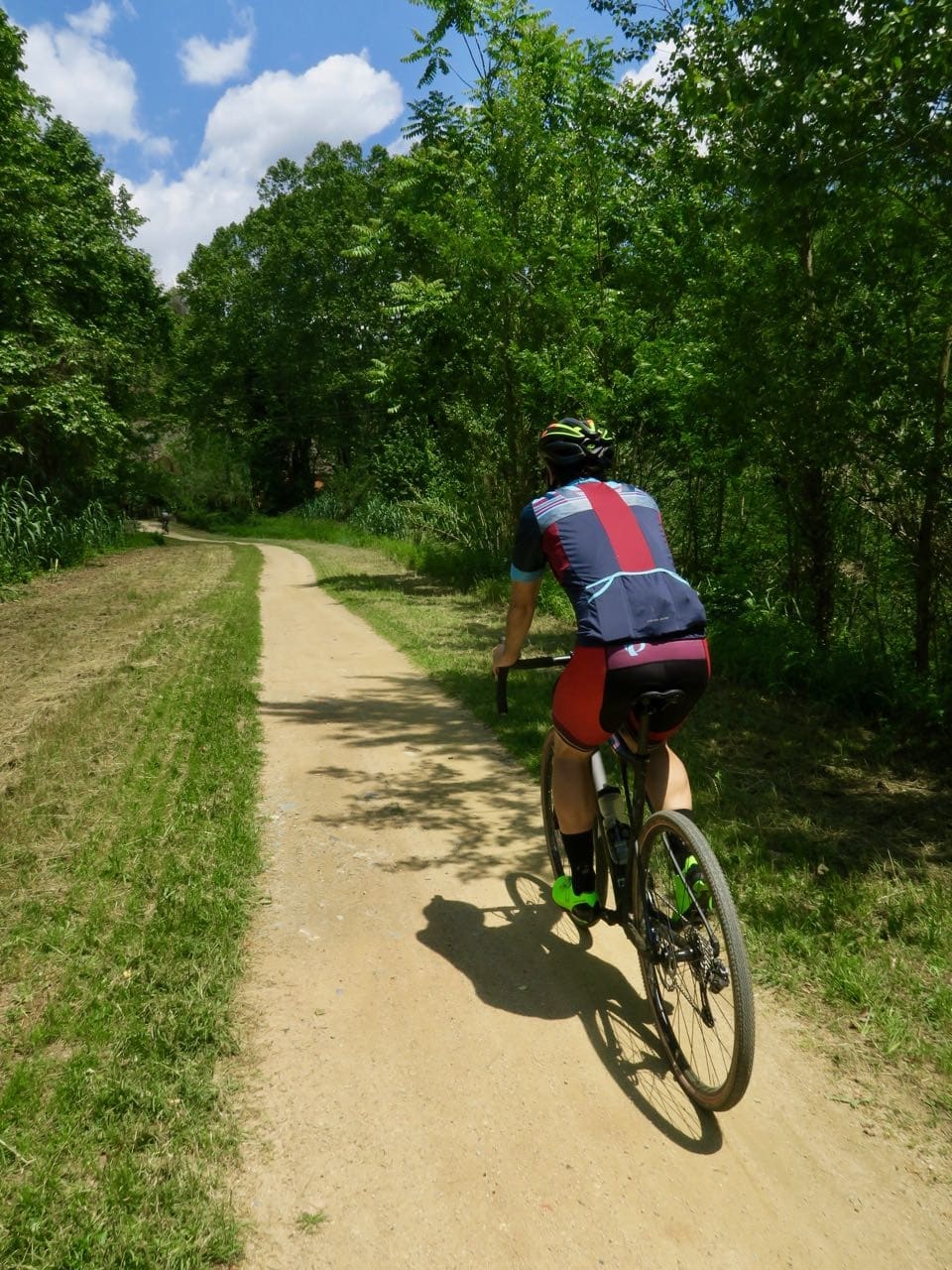 LOKAL POKAL: Ruben Pérez fra det spanske bladet Solobici var bare en av mange journalister på tur denne dagen. Foto: Øyvind Aas