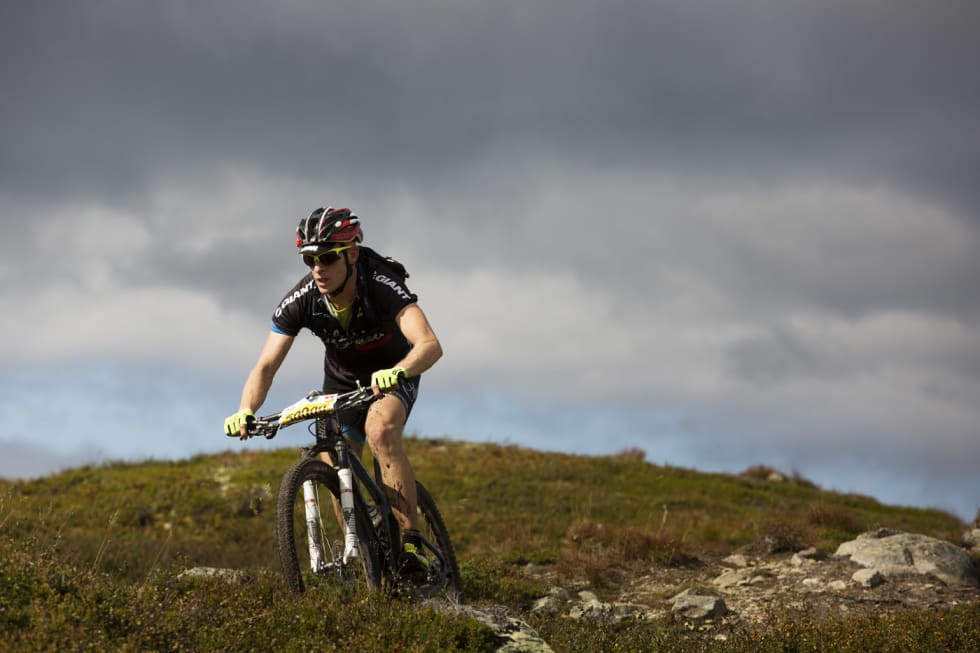 HATTRICKEN UTGIKK: Jon Kristian Svaland ga alt, men det holdt ikke helt inn i år. I mål var han helt utmattet, og trengte lang tid på å komme til hektene. (foto: Kristoffer H. Kippernes) _IPP6242