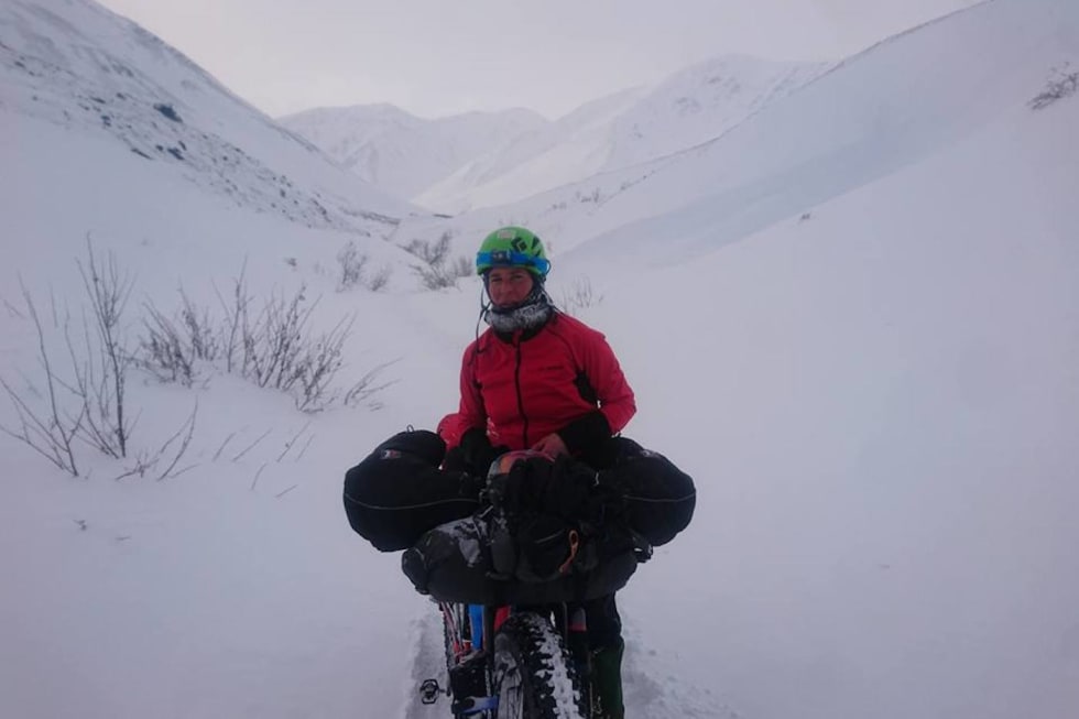 Nina Gässler er stolt over seieren, men innrømmer at det ennå ikke har gått opp for henne. Foto: Privat Nina Gässler Iditarod Trail Invitational 2018 Foto Privat 1400x933