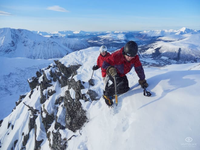 PÅ TOPPRYGGEN: Nokså bratt. Foto: Timme Ellingjord