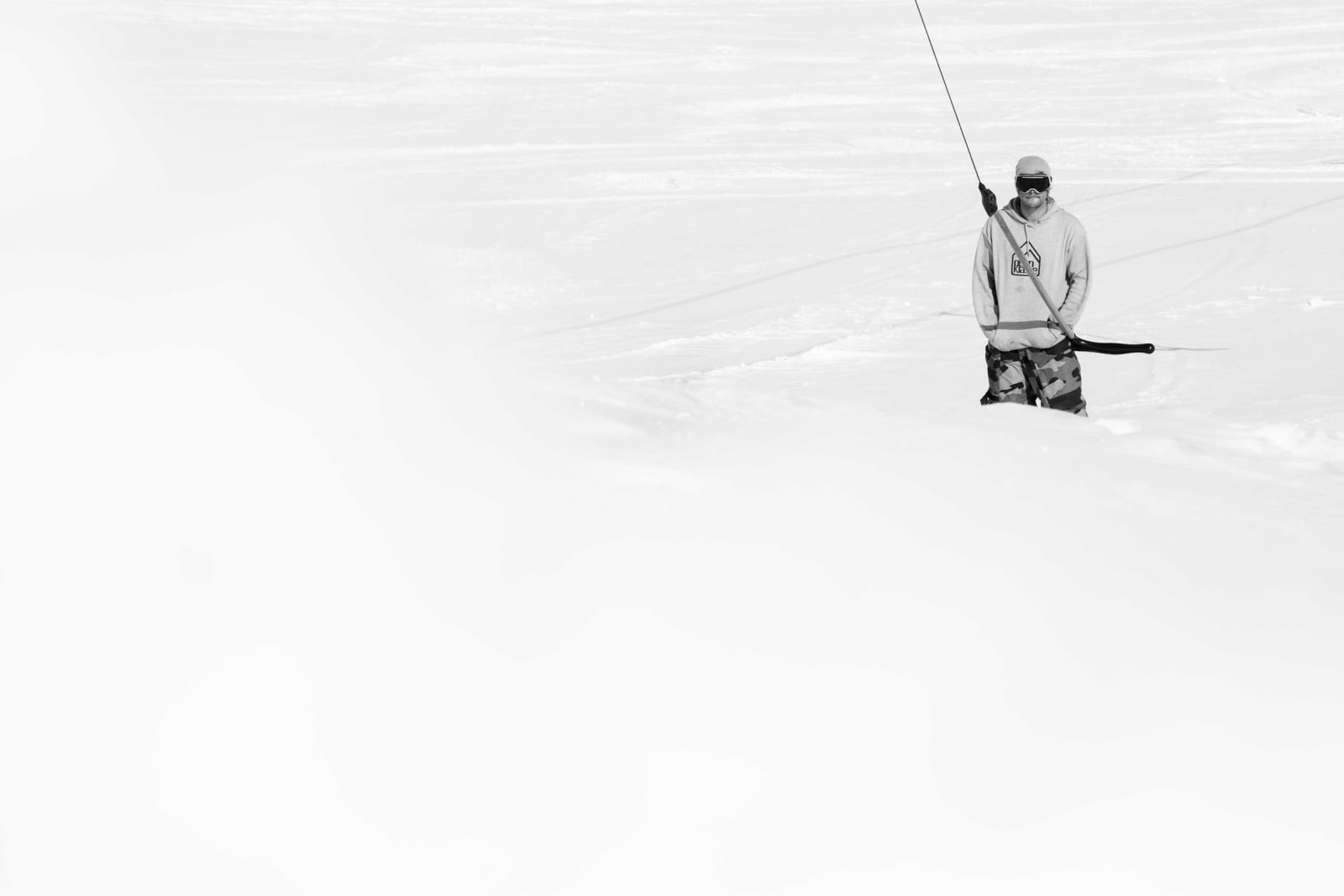 ALEINE OG MED VENNER: Klaus Finne trives med å trene alene. Samtidig er han en del av en tett vennegjeng som har startet opp Open Klasse i Myrkdalen. Foto: Chris Baldry