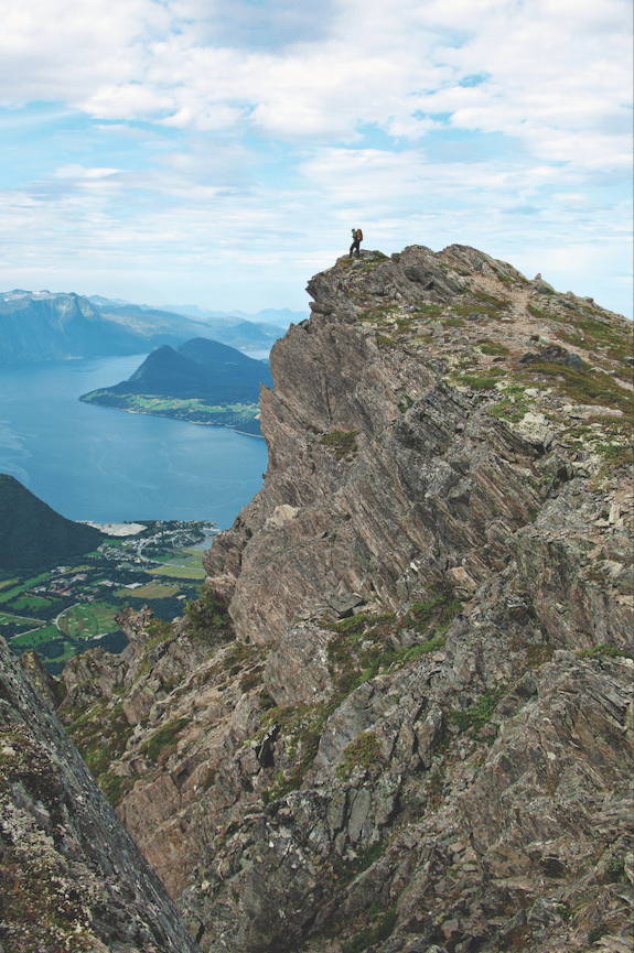 Romsdalseggen tøffer seg. Foto: Matti Bernitz
