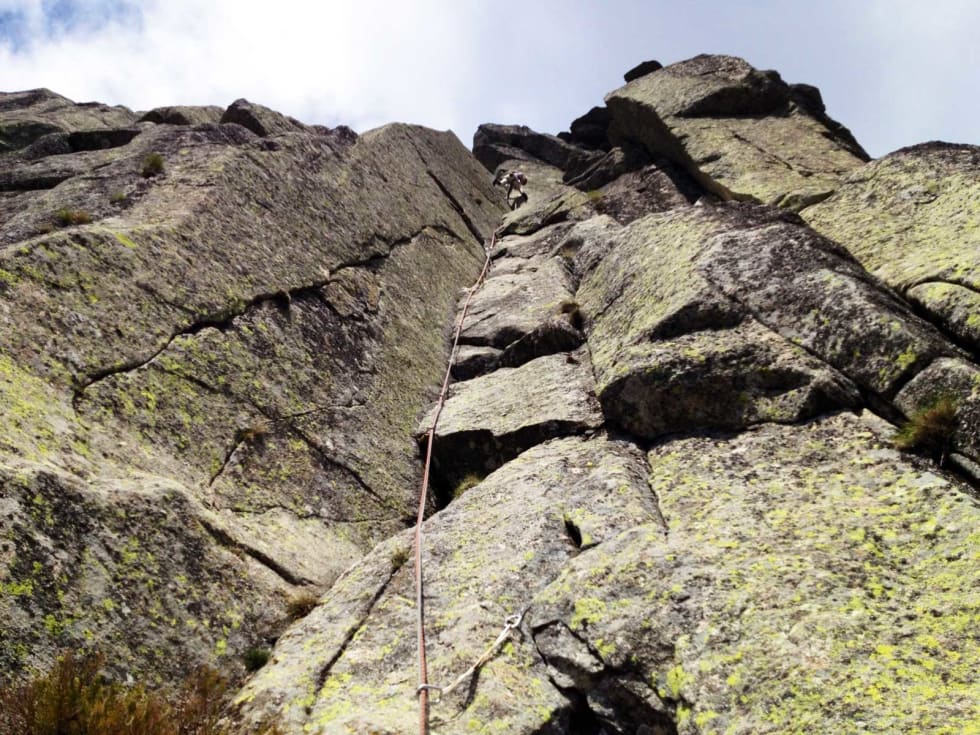 Granitt! Tore klatrar Gollum (6a), El Torozo. Foto Iver Gjeldstenli