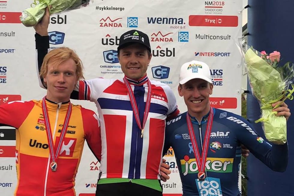 SENIOR: Edvald Boasson Hagen vant NM-tempoen foran Andreas Leknessund (til venstre) og Kristoffer Skjerping. Foto: NCF Andreas Leknessund - edvald Boasson Hagen - Kristoffer Skjerping NM tempo 2018 - NCF 1200x800