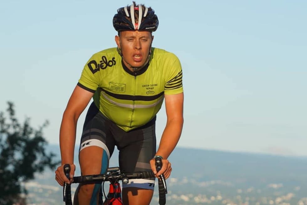 MOTIVERT: Jonas Orset satte rekord på 10 000 høydemeter under Hope Challenge i august. Nå vil han gjenta bragden. Foto: Bjørn Saksberg Jonas Orset - Hope Challenge 2018 - Bjørn Saksberg 1400x933