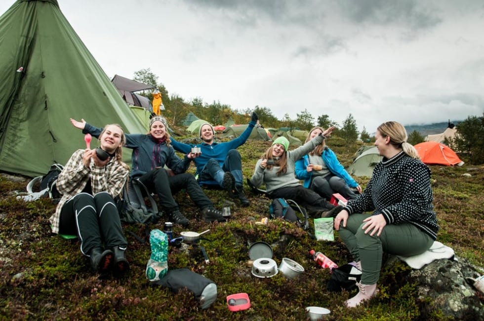 God stemning rundt teltet er viktig del av Fjellfilm. Foto Alexandra Jarna