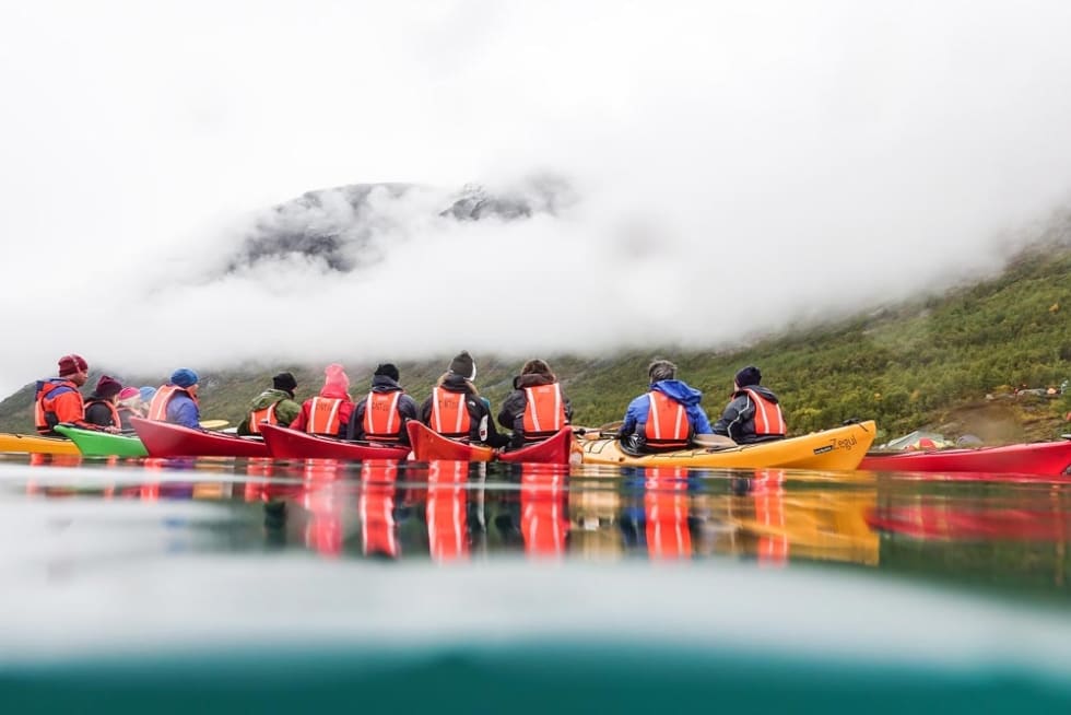 Kajakkurs på vakre Gjende. Foto: Cathrine Holst