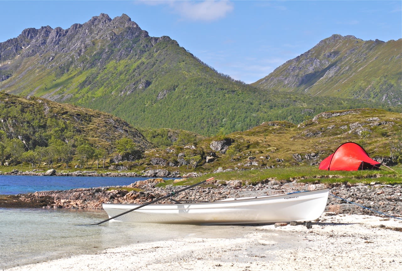 6. Friluftsliv. Modell Vagabond fra Row Scandinavia er robust og trygg båt til sjøbasert friluftsliv og trening.