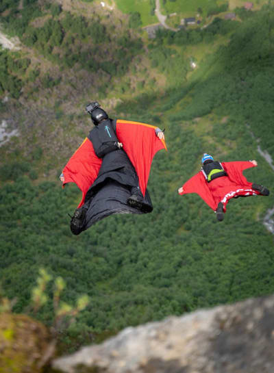 LØFT: Basesporten kan få eit løft i framtida. Helikopter skal vera involvert. Foto: Kristian Jøndal