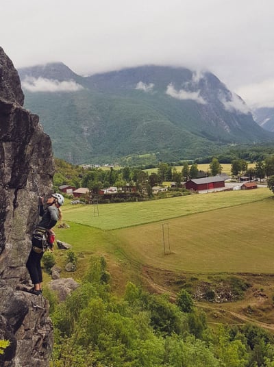 Klatre-litt-innimellom-jobbinga-på-Hotel-Aak