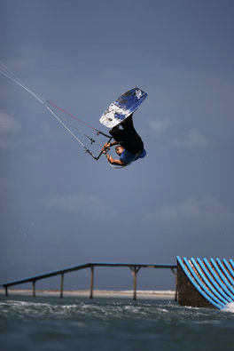 Berthrand Fleury tar av fra en kicker i Venezuela. Foto: Christian Nerdrum