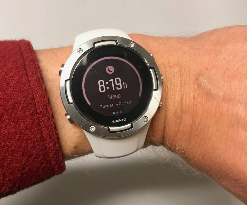 KVALITETSSØVN: God søvn er viktig hvis du trener. Suunto 5 kan fortelle deg både hvor lenge og hvor godt du har sovet.