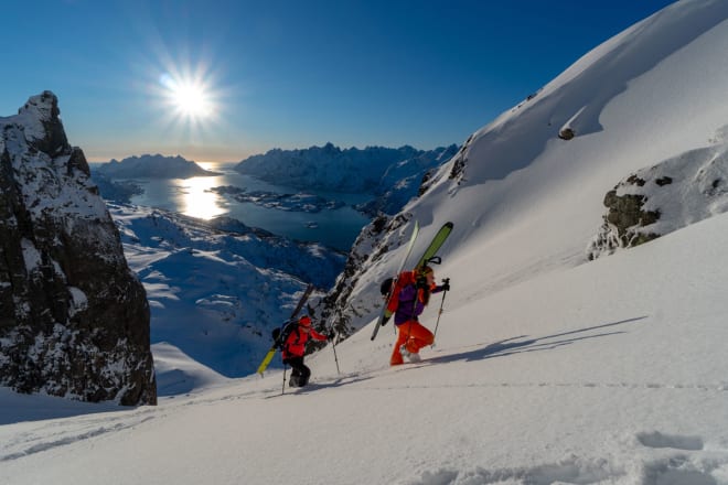FINE FORHOLD: Ikke mye å utsette på turlivet når fjellene viser seg fra denne siden. Foto: Signar André Nilsen