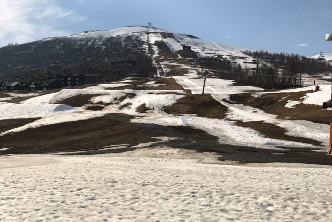 GLOVARMT: Vårens feteste parkarrangement må avlyses på grunn av sterk varme og snømangel. Foto: Sverre Hjørnevik