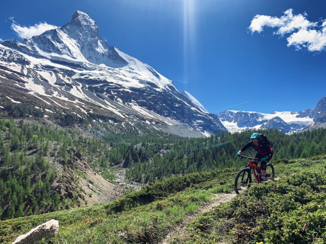 FERIE: På sykling i Alpene.