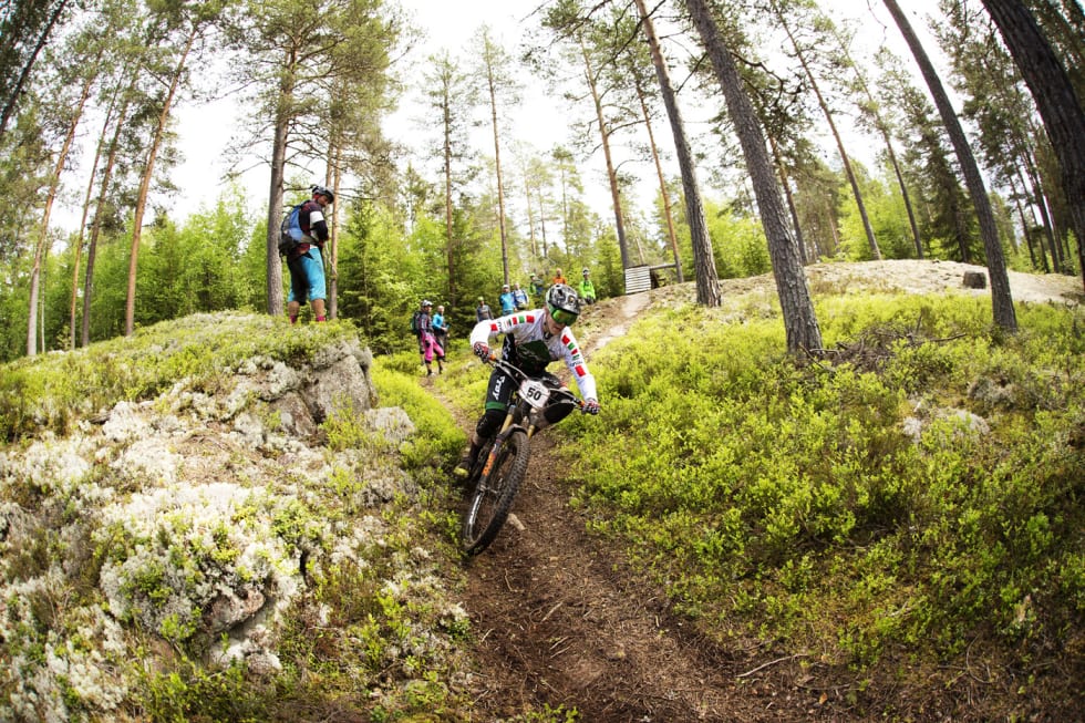 LEGG OVER: Ted Johansen i første sving på SS4. _IPP9795