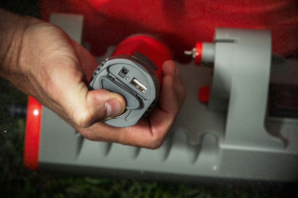 USB: Bikewash Pro kan brukes som mobil-powerbank