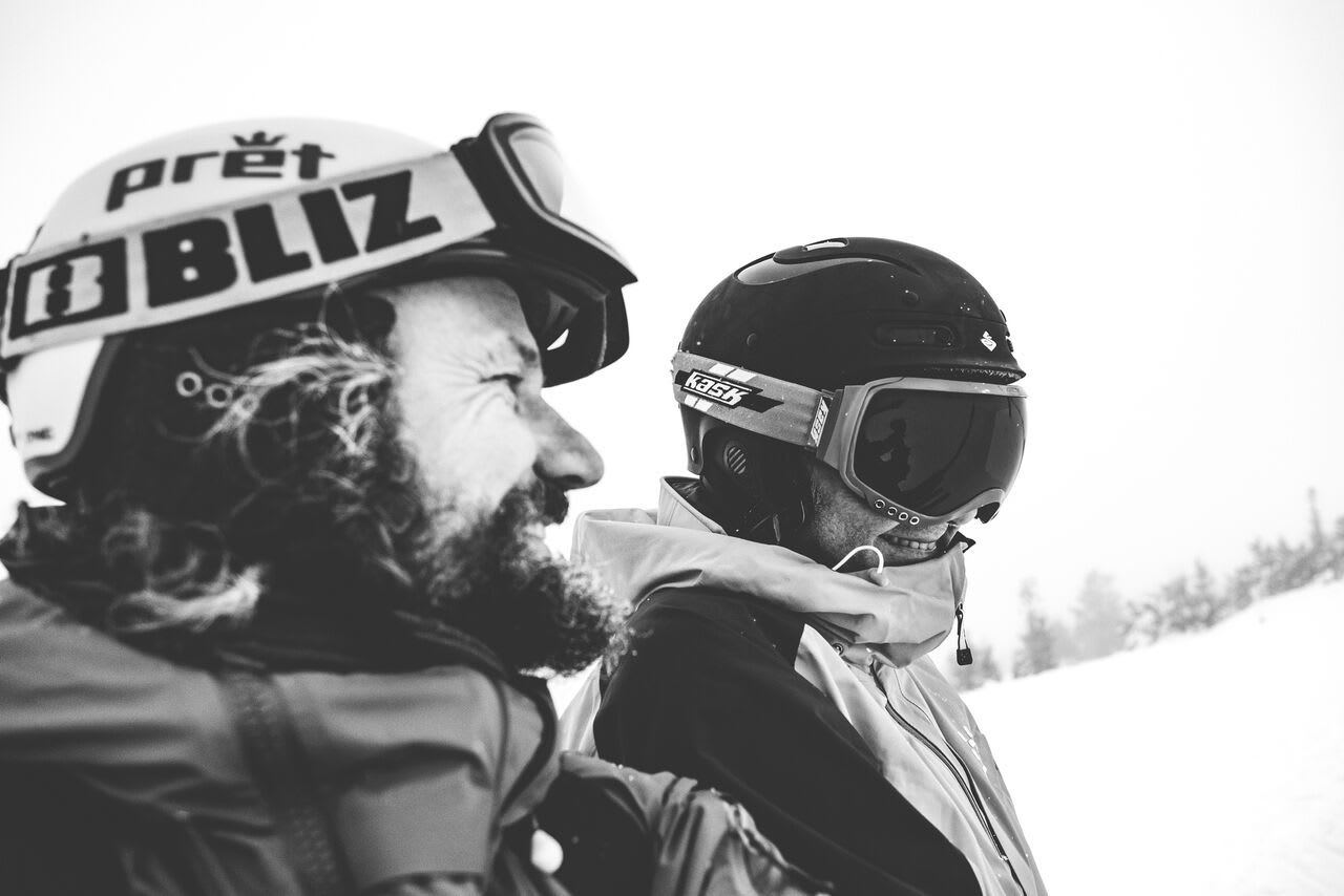 DET BLÅSTE IKKE: Bård Gundersen og Knut Harald Enger fikk med seg sesongåpningen på Norefjell.