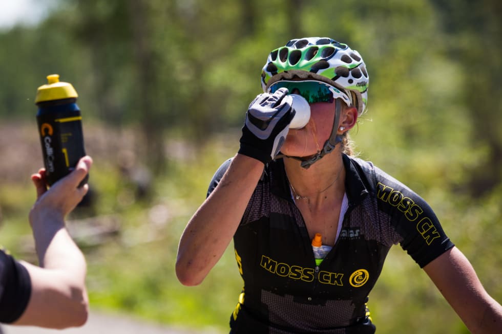 NISTE: Moss CK stilte med mange ryttere på startstreken. Minst én av dem hadde nistepakken lett tilgjengelig. (foto: Snorre Veggan) skjebergrittet-2098a