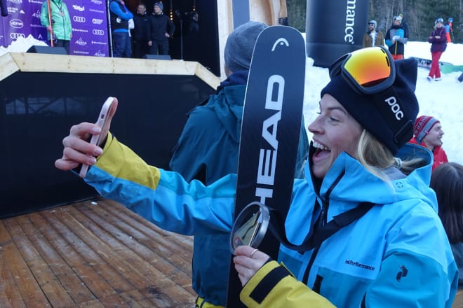 SEIERS-SELFIE: Hedvig Wessel tok sin første FWT-seier. Foto: Tore Meirik