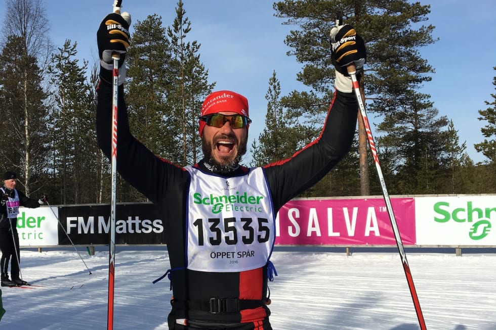 Vasaloppet var Josh Stintons første veldedighetsprosjekt. Foto: Erik Bäckström Josh Stinton Vasaloppet 2015 Foto Erik Bäckström 1400x933