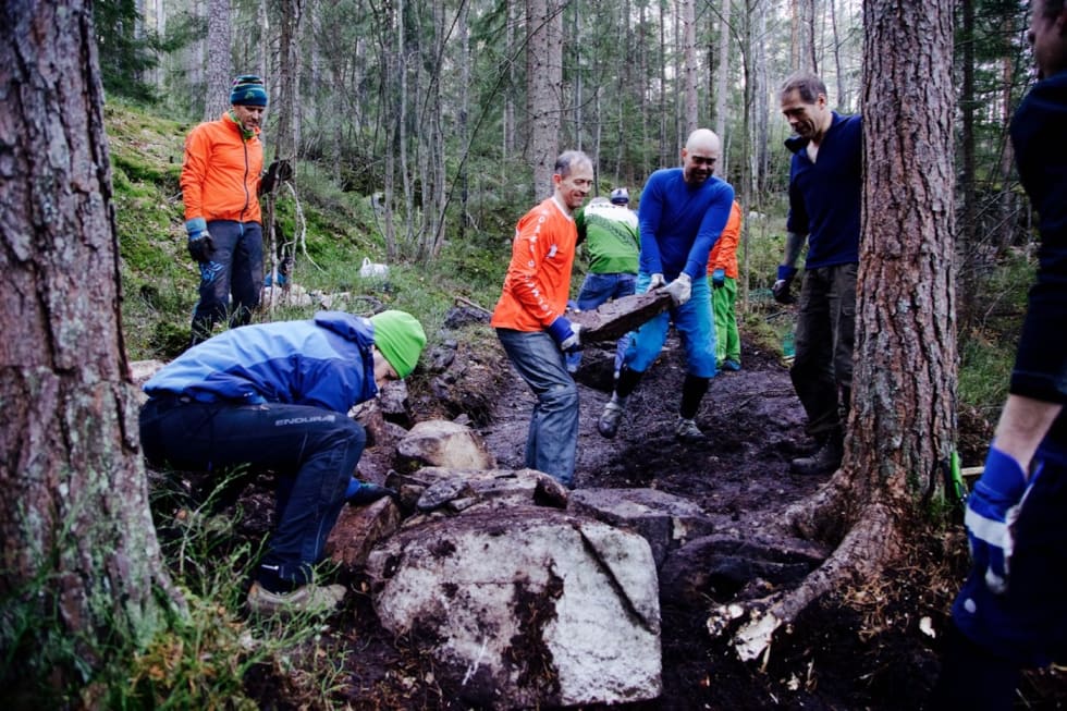 Etter flere års arbeid er Pioneren/Skullerudprosjektet avsluttet. Foto: Bjørn Enoksen Steinlegging Finaledugnad Bjørn Enoksen 1400x933