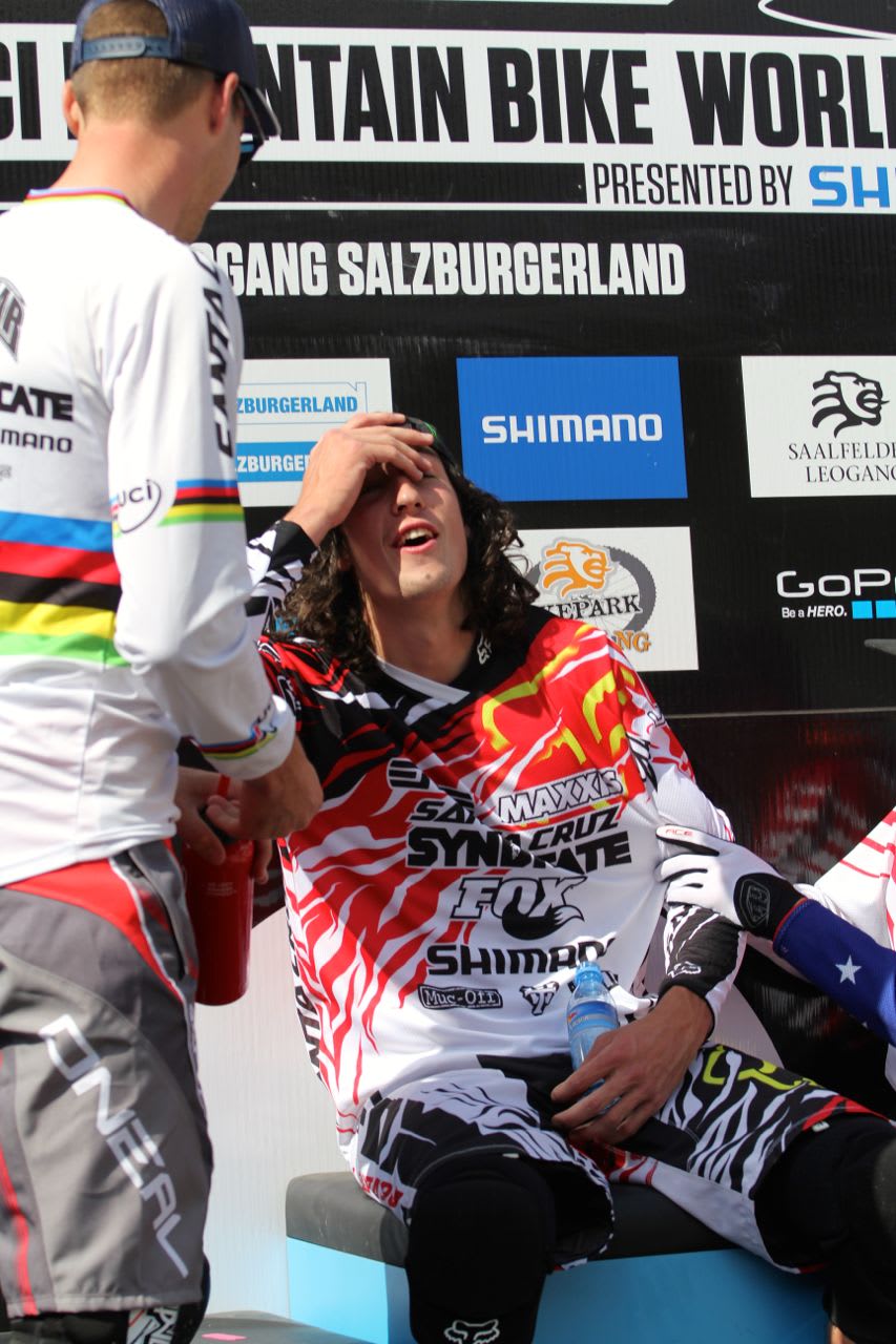 DOBBELTSEIER: I Leogang tok Josh Bryceland karrierens andre verdenscupseier. Greg Minnaar kom på andre. Foto: Sven Martin