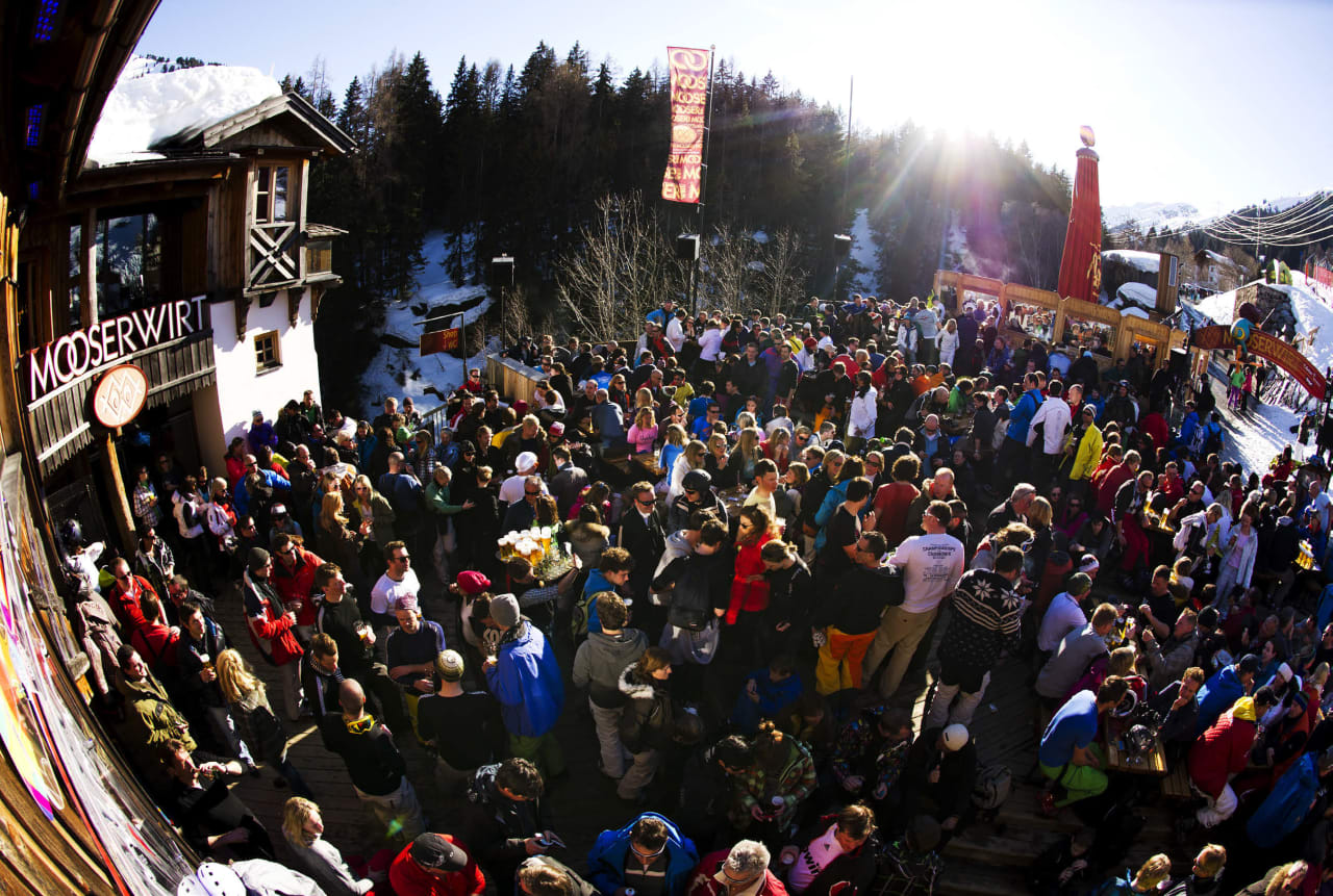APRÈS-SKI: Mooserwirt = afterski. Når du er ferdig her kan du stikke på Taps eller Krazy Kanguruh. Foto: Mattias Fredriksson