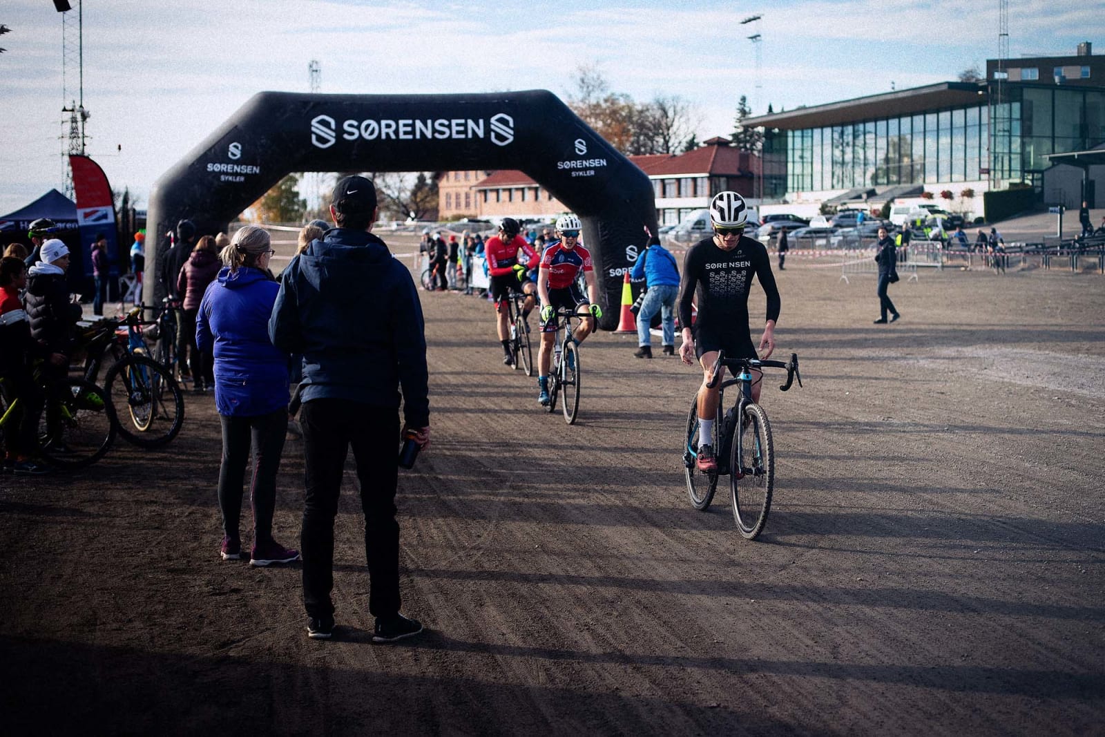 Pallen på rekke og rad: Knuth Røhme, Jens Bergmann og Kristoffer Ylven Westgaard.